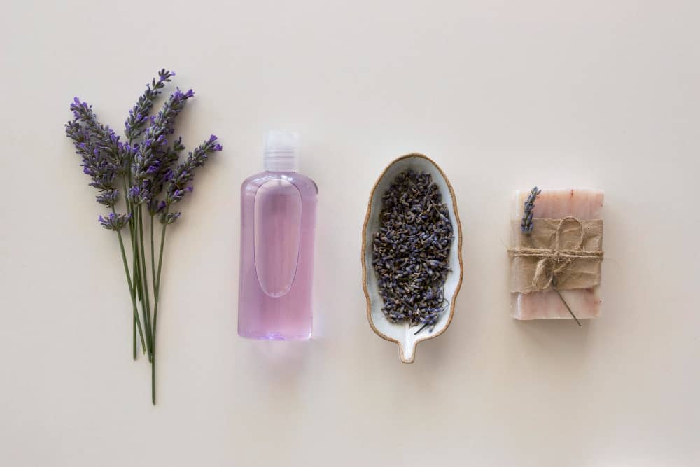 How to Use Lavender Essential Oil